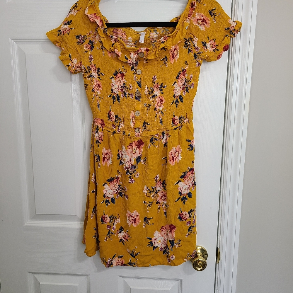 Xhilaration spring dress size L